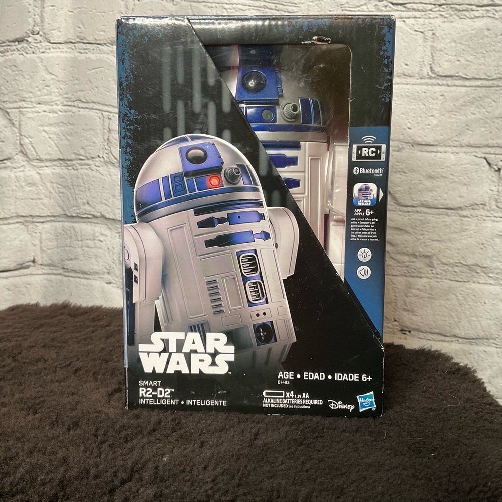 Star Wars R2-D2 Collectible